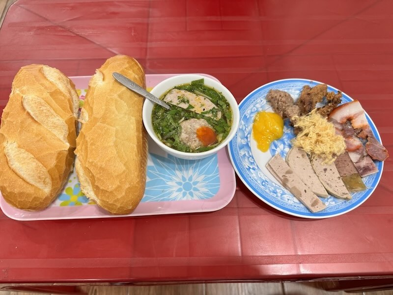 Banh Mi Xiu Mai Dalat